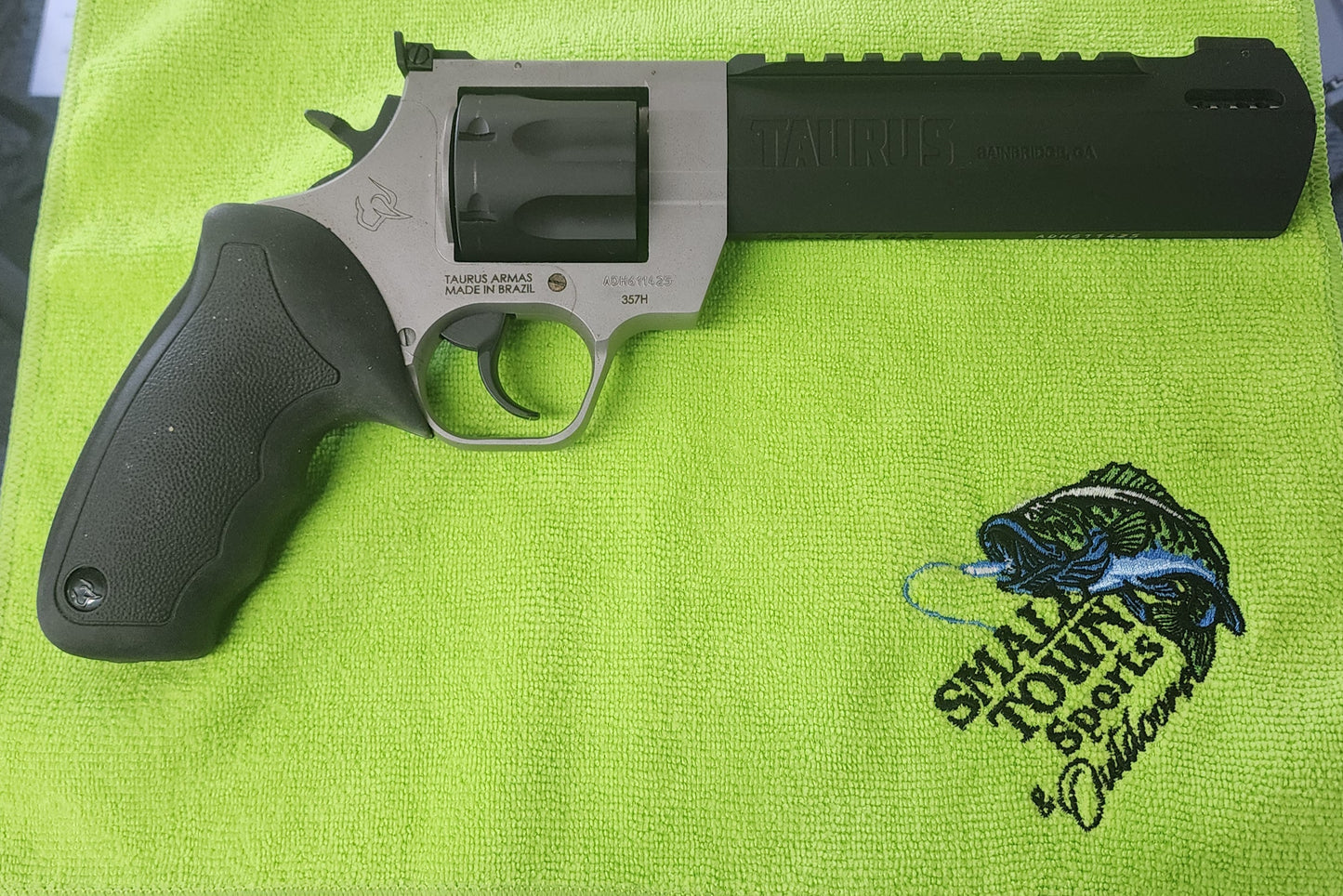 Taurus Raging Hunter 357(Pre-owned)