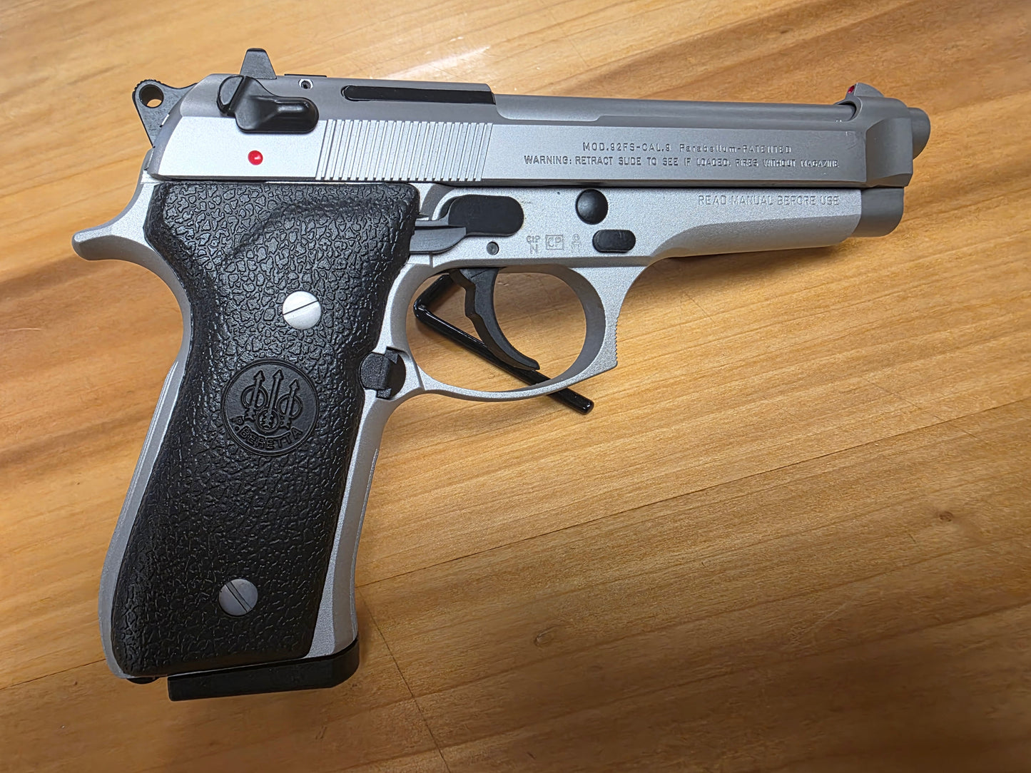 Beretta 92FS Stainless 9mm 15-round(Pre-owned)