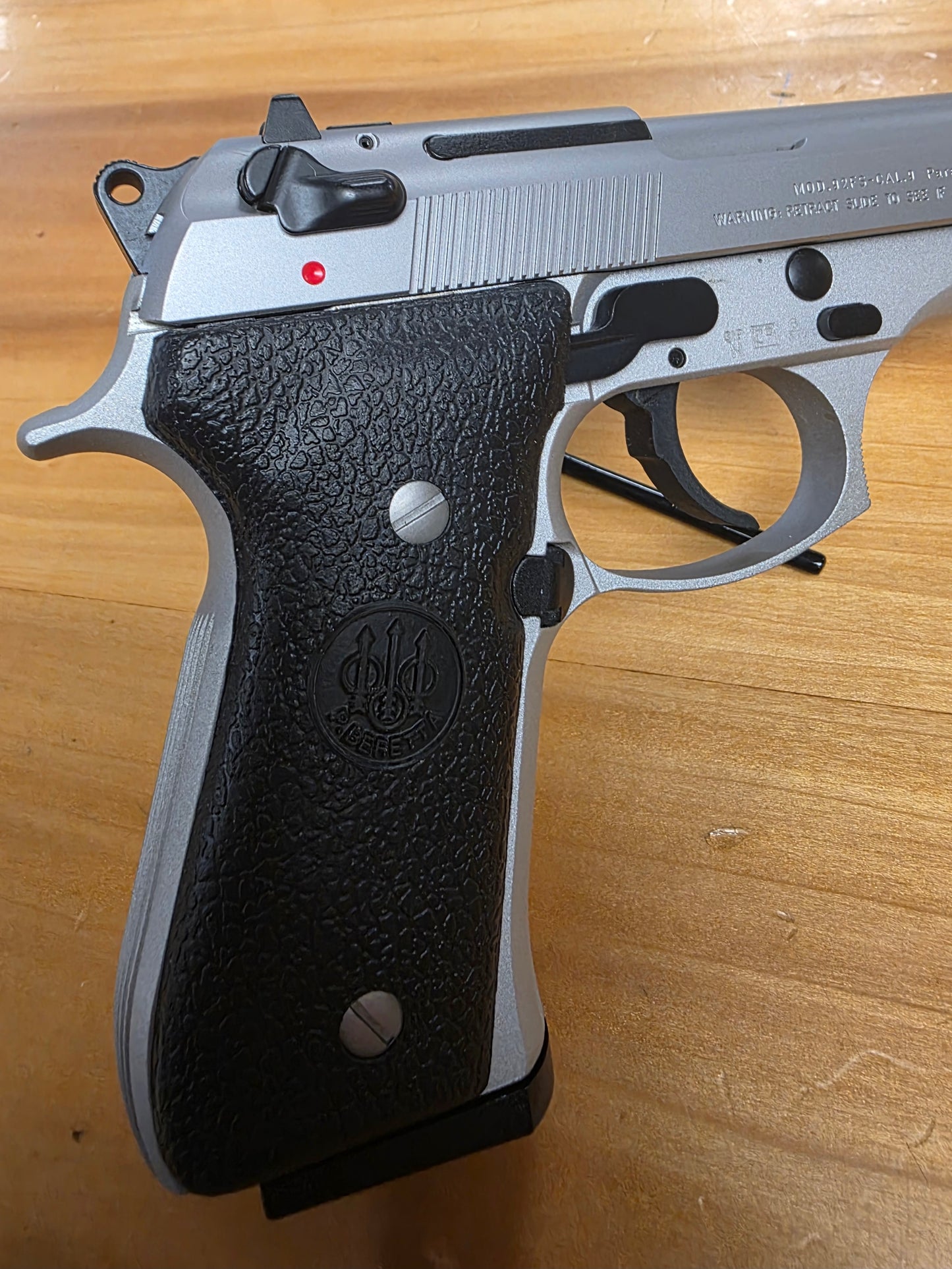 Beretta 92FS Stainless 9mm 15-round(Pre-owned)